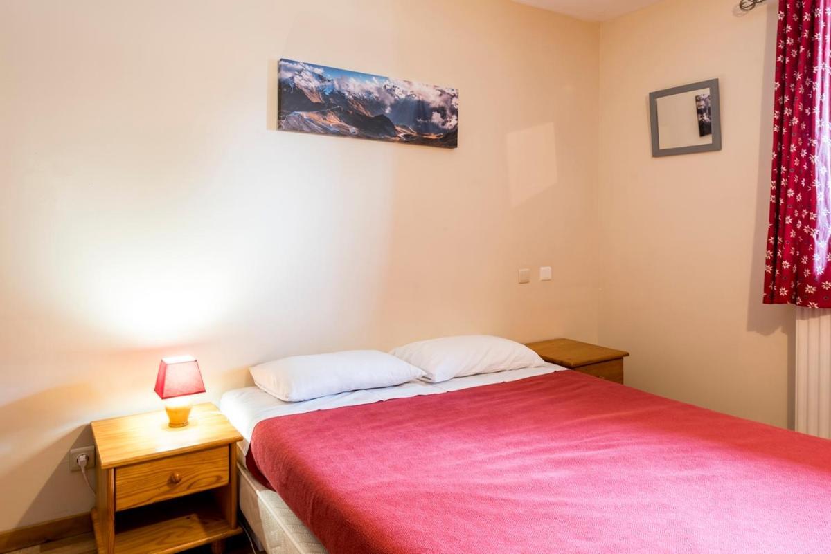 Hotel Le Charmagit à La Roche-sur-Foron Extérieur photo